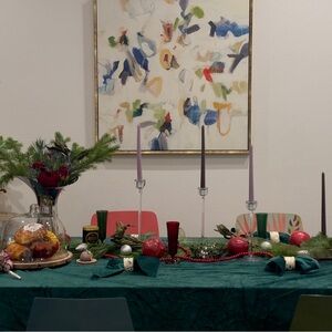 Elegant Holiday Table Decor Set with Green Tablecloth（Velvet Napkins set）